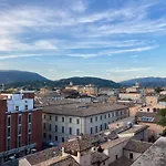 La Terrazza Sul Campanile Konukevi Foligno